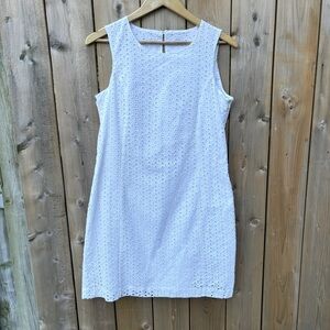 Alfred Sung eyelet shift dress| Size 8| White| fully lined| 100% Cotton| GUC